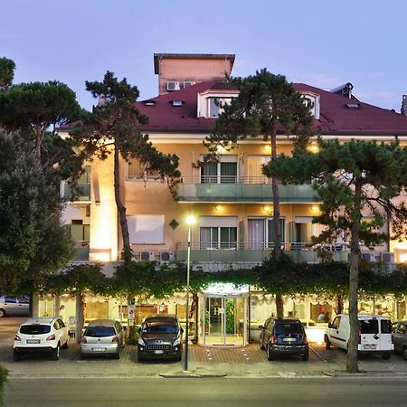 Hotel Mimosa Lignano Sabbiadoro Dış mekan fotoğraf